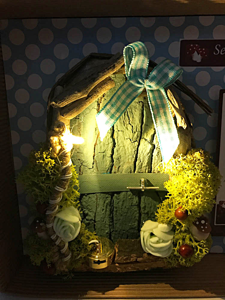 Secret Fairy Door with magical light – The Little Dearies